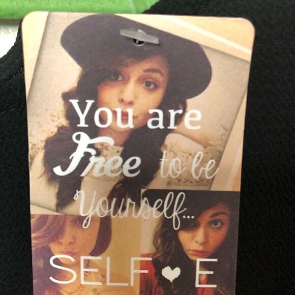 Self❤️e bell sleeve blouse - Picture 3 of 5